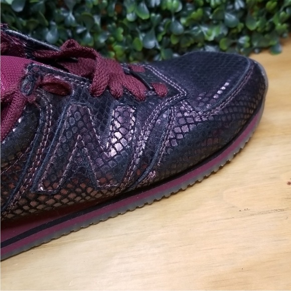 New Balance Heidi Klum U420 Maroon & Black Women's Sneakers Size 5 - Picture 8 of 10